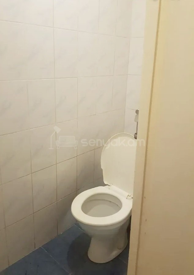 4 Սենյականոց Բնակարան, 80քմ, 2/13 հարկ, Կապիտալ Վերանորոգված