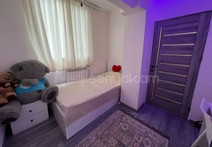 4 Սենյականոց Բնակարան, 80քմ, 2/13 հարկ, Կապիտալ Վերանորոգված
