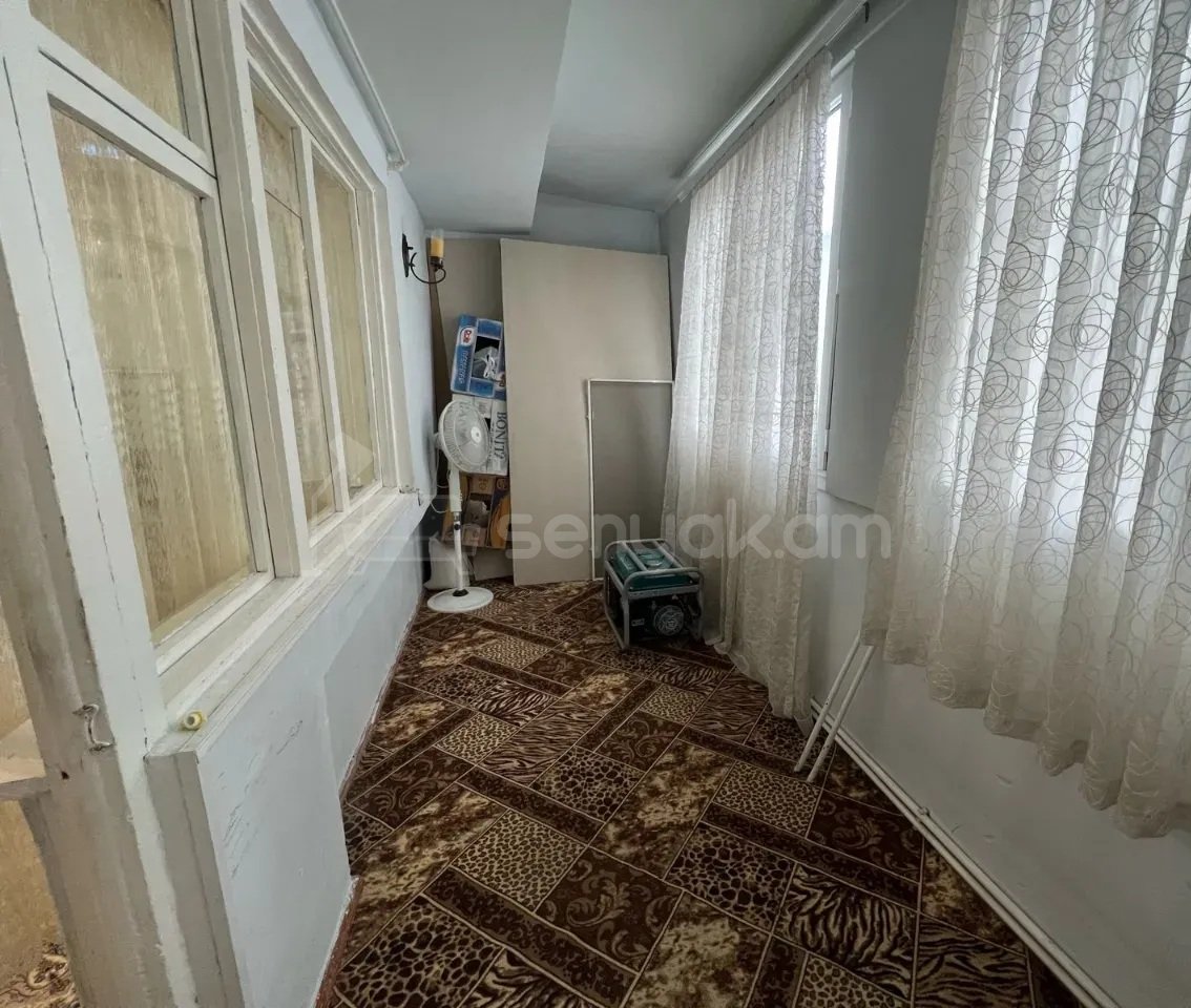4 Սենյականոց Բնակարան, 80քմ, 2/13 հարկ, Կապիտալ Վերանորոգված