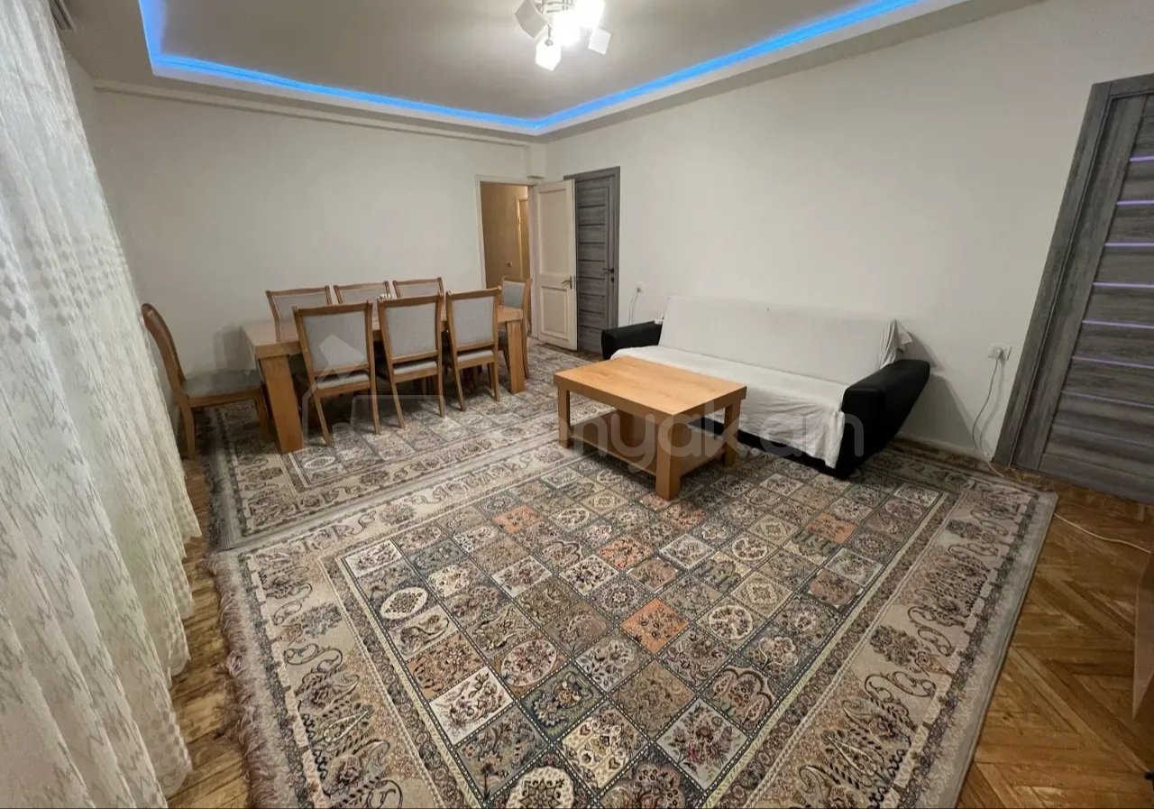 4 Սենյականոց Բնակարան, 80քմ, 2/13 հարկ, Կապիտալ Վերանորոգված