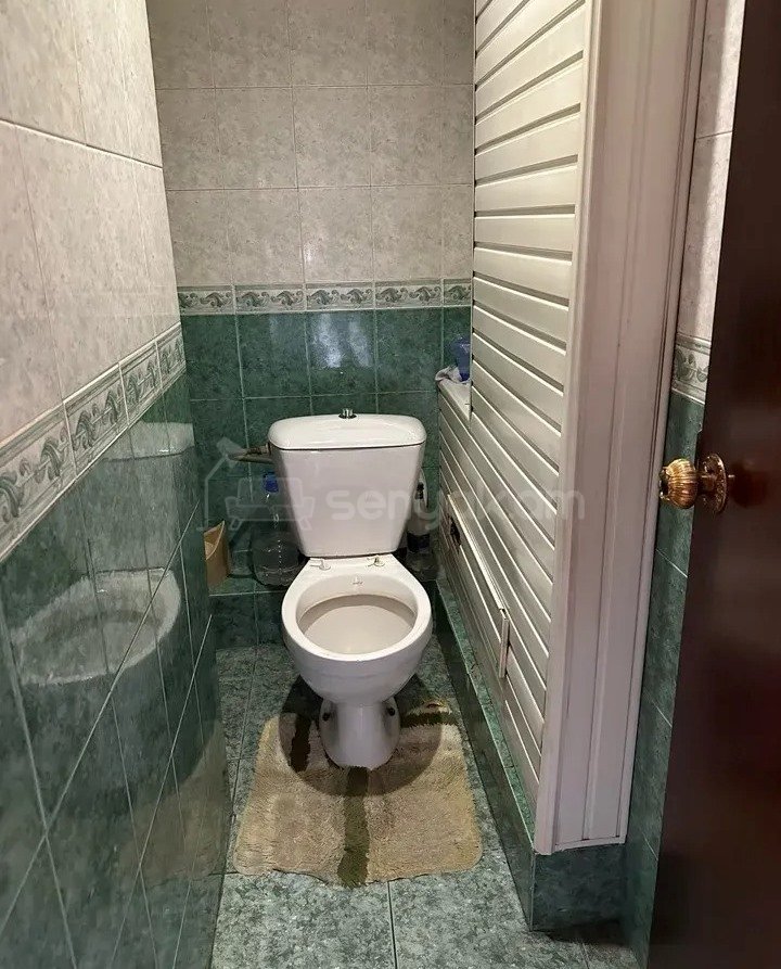 4 Սենյականոց Բնակարան Քարե Շենքում, 110քմ, 3/7 հարկ, Կապիտալ Վերանորոգված