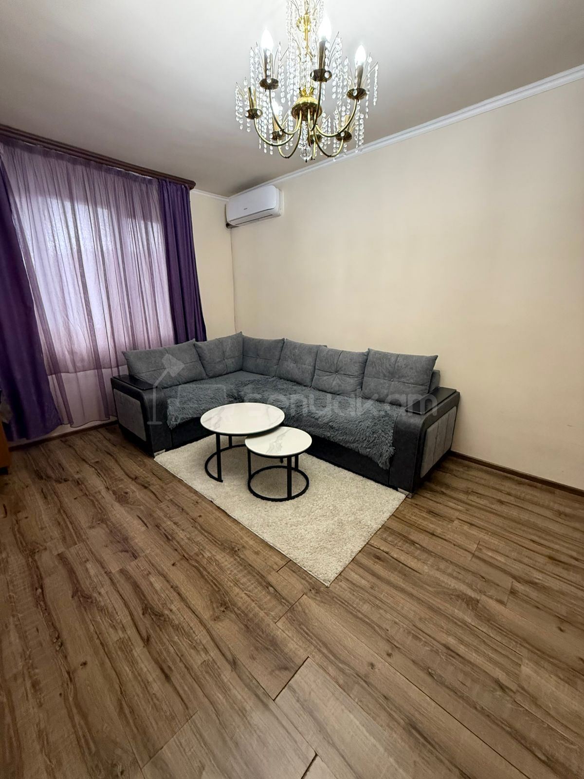1 Սենյականոց Բնակարան, 40քմ, 2/9 հարկ, Դիզայներական Վերանորոգված, Կահավորված, Արևկող