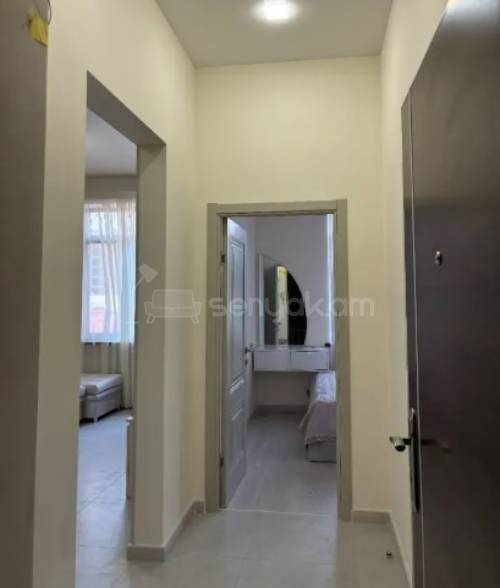 2 Սենյականոց Բնակարան Քարե Շենքում, 45քմ, 5/5 հարկ, Կապիտալ Վերանորոգված, Կահավորված, Արևկող