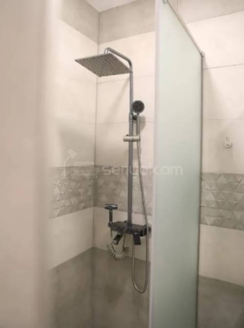 2 Սենյականոց Բնակարան Քարե Շենքում, 45քմ, 5/5 հարկ, Կապիտալ Վերանորոգված, Կահավորված, Արևկող