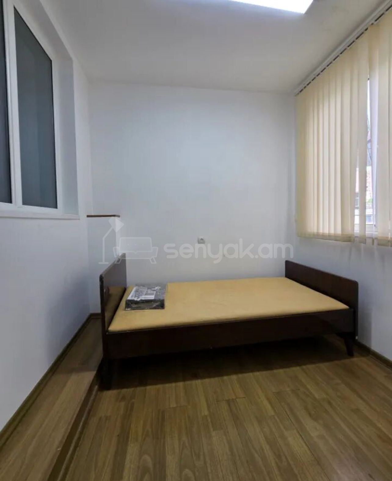 2 Սենյականոց Բնակարան Քարե Շենքում, 45քմ, 5/5 հարկ, Դիզայներական Վերանորոգված, Կահավորված, Արևկող