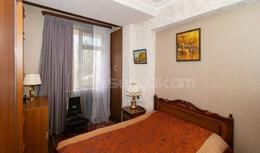 2 Սենյականոց Բնակարան, 45քմ, 5/9 հարկ, Կապիտալ Վերանորոգված, Կահավորված, Արևկող