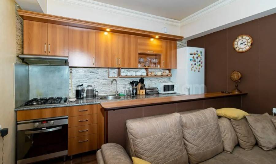 2 Սենյականոց Բնակարան, 45քմ, 5/9 հարկ, Կապիտալ Վերանորոգված, Կահավորված, Արևկող