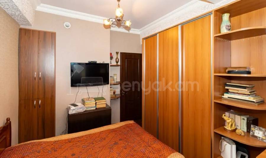 2 Սենյականոց Բնակարան, 45քմ, 5/9 հարկ, Կապիտալ Վերանորոգված, Կահավորված, Արևկող