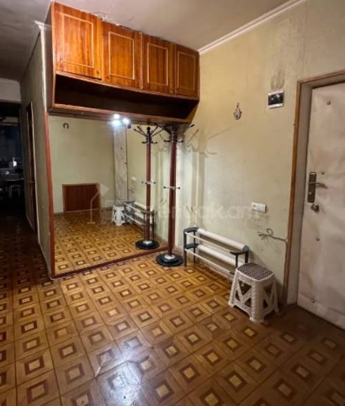4 Սենյականոց Բնակարան Քարե Շենքում, 120քմ, 2/5 հարկ, Կոսմետիկ Վերանորոգված, Կահավորված, Արևկող