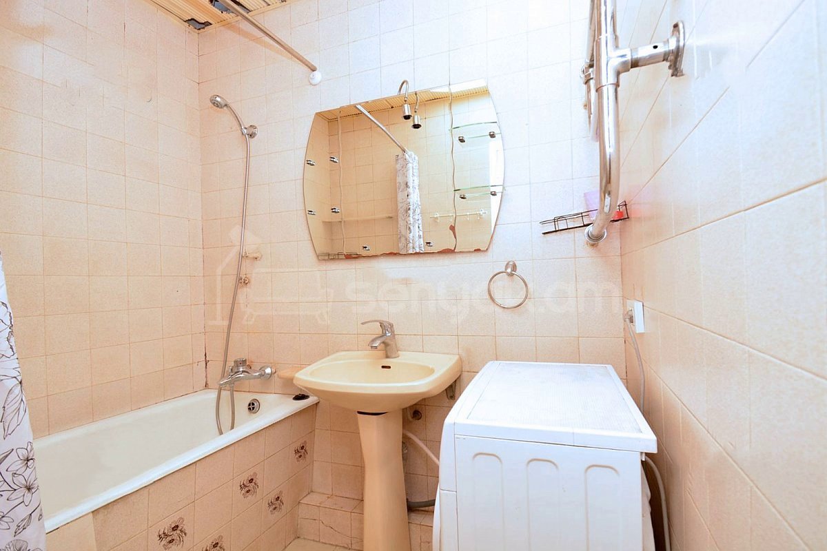 3 Սենյականոց Բնակարան Քարե Շենքում, 70քմ, 5/5 հարկ, Կոսմետիկ Վերանորոգված, Կահավորված, Արևկող
