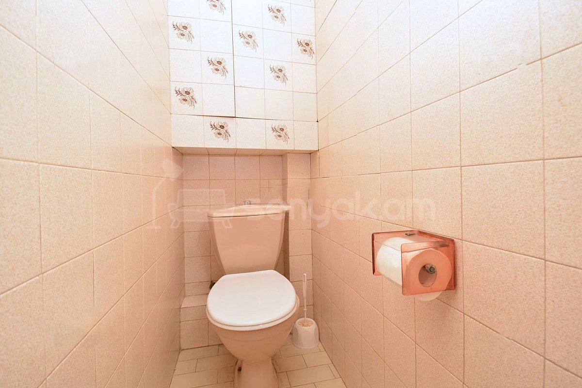 3 Սենյականոց Բնակարան Քարե Շենքում, 70քմ, 5/5 հարկ, Կոսմետիկ Վերանորոգված, Կահավորված, Արևկող
