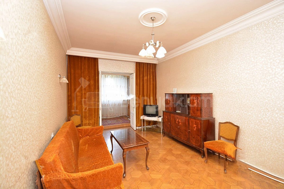 3 Սենյականոց Բնակարան Քարե Շենքում, 70քմ, 5/5 հարկ, Կոսմետիկ Վերանորոգված, Կահավորված, Արևկող