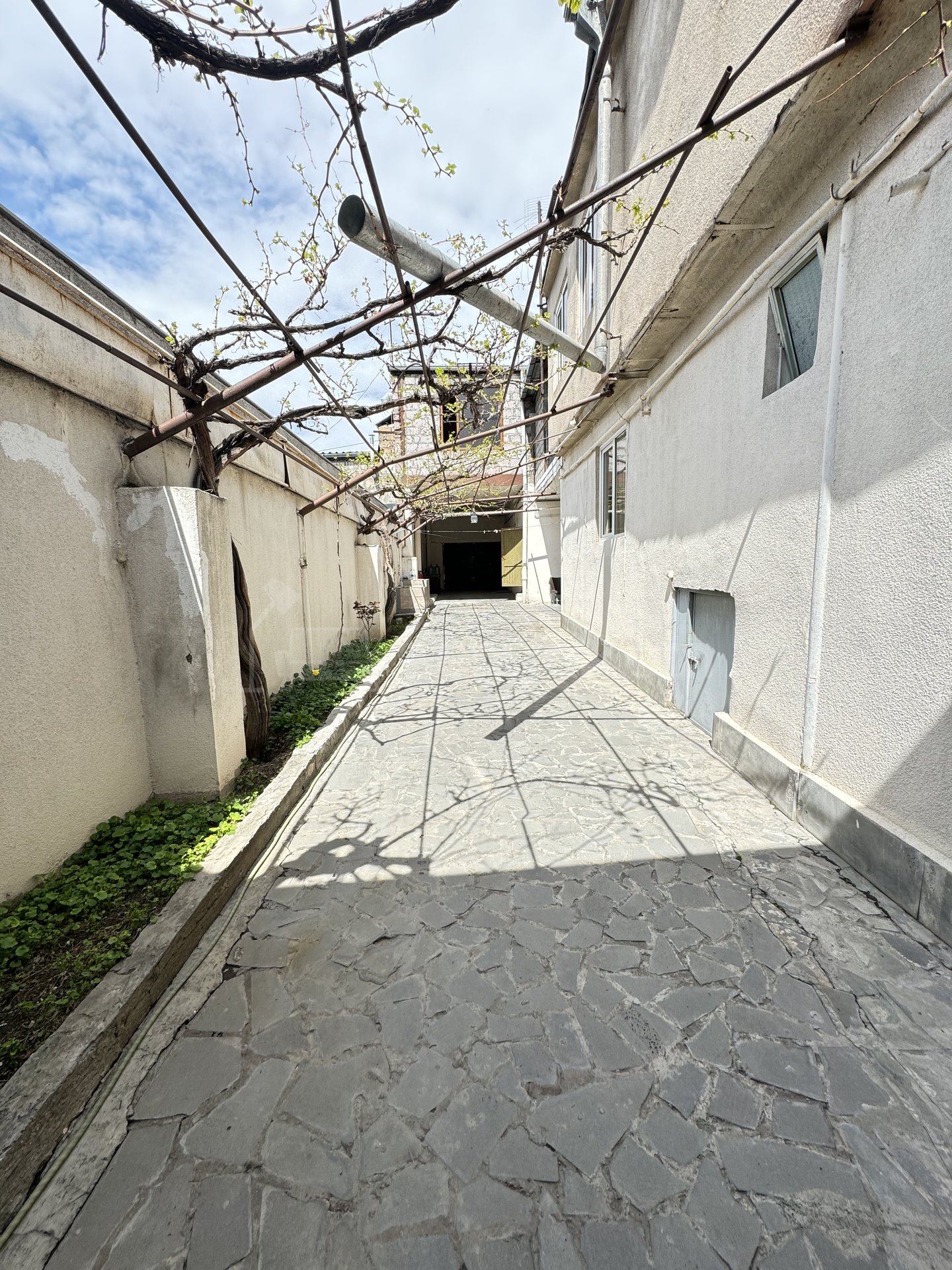8 Սենյականոց Սեփական Տուն, 189քմ, Կապիտալ Վերանորոգված
