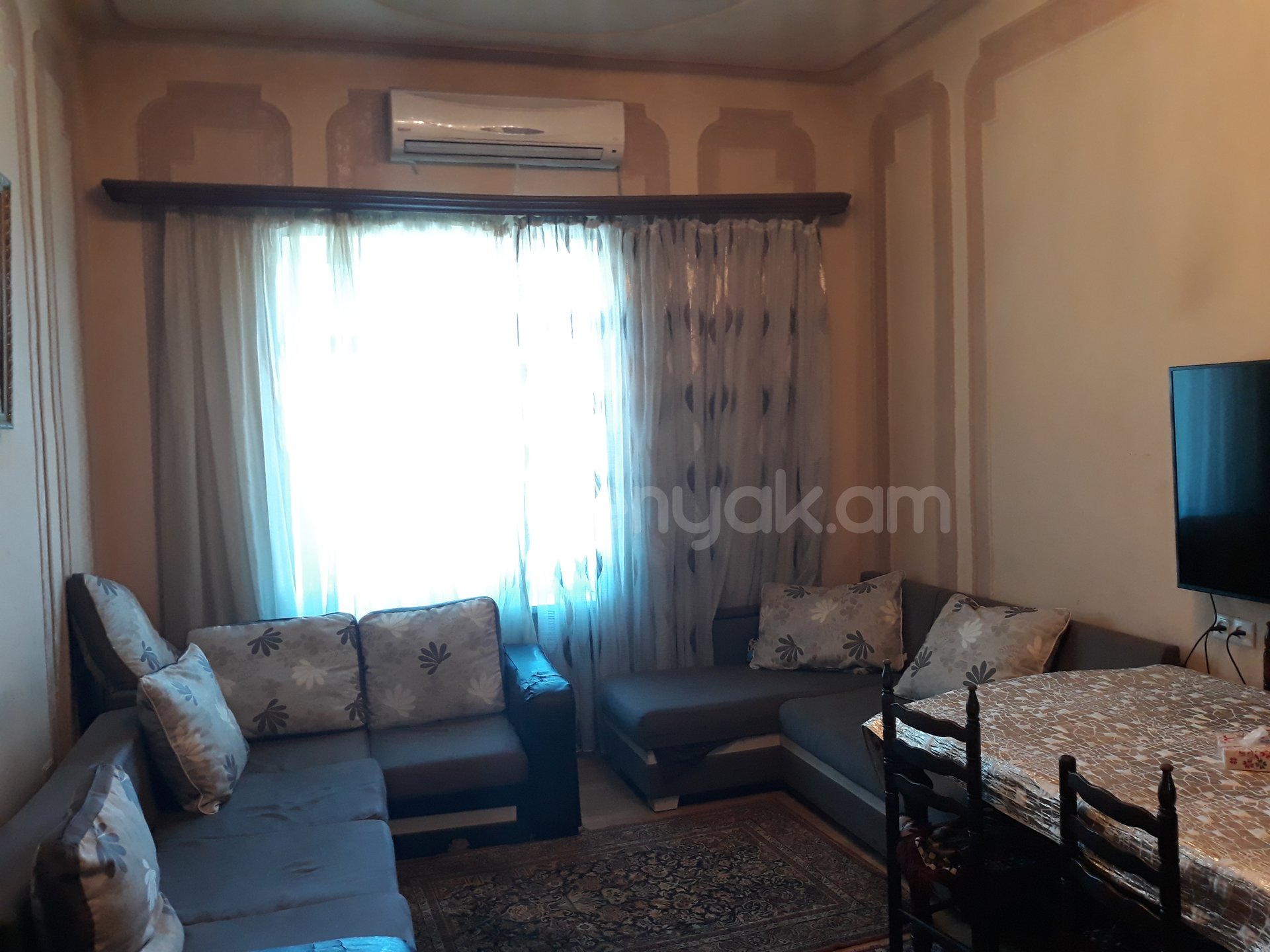2 Սենյականոց Բնակարան Քարե Շենքում, 60քմ, 4/4 հարկ, Նորմալ Վիճակում