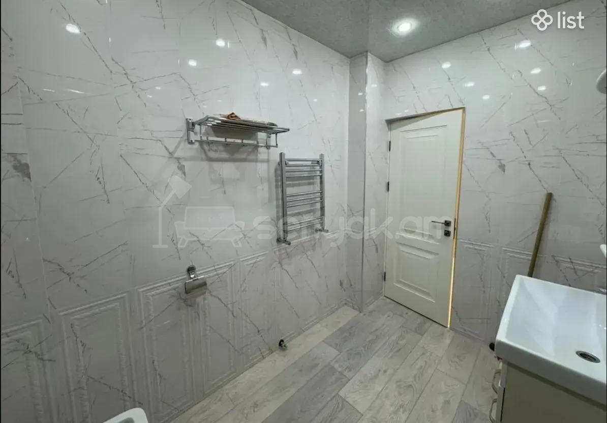 3 Սենյականոց Բնակարան Նորակառույցում, 74քմ, 11/18 հարկ, Կապիտալ Վերանորոգված, Կահավորված, Արևկող