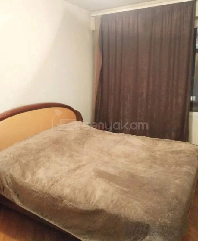 3 Սենյականոց Բնակարան Քարե Շենքում, 77քմ, 4/5 հարկ, Կապիտալ Վերանորոգված