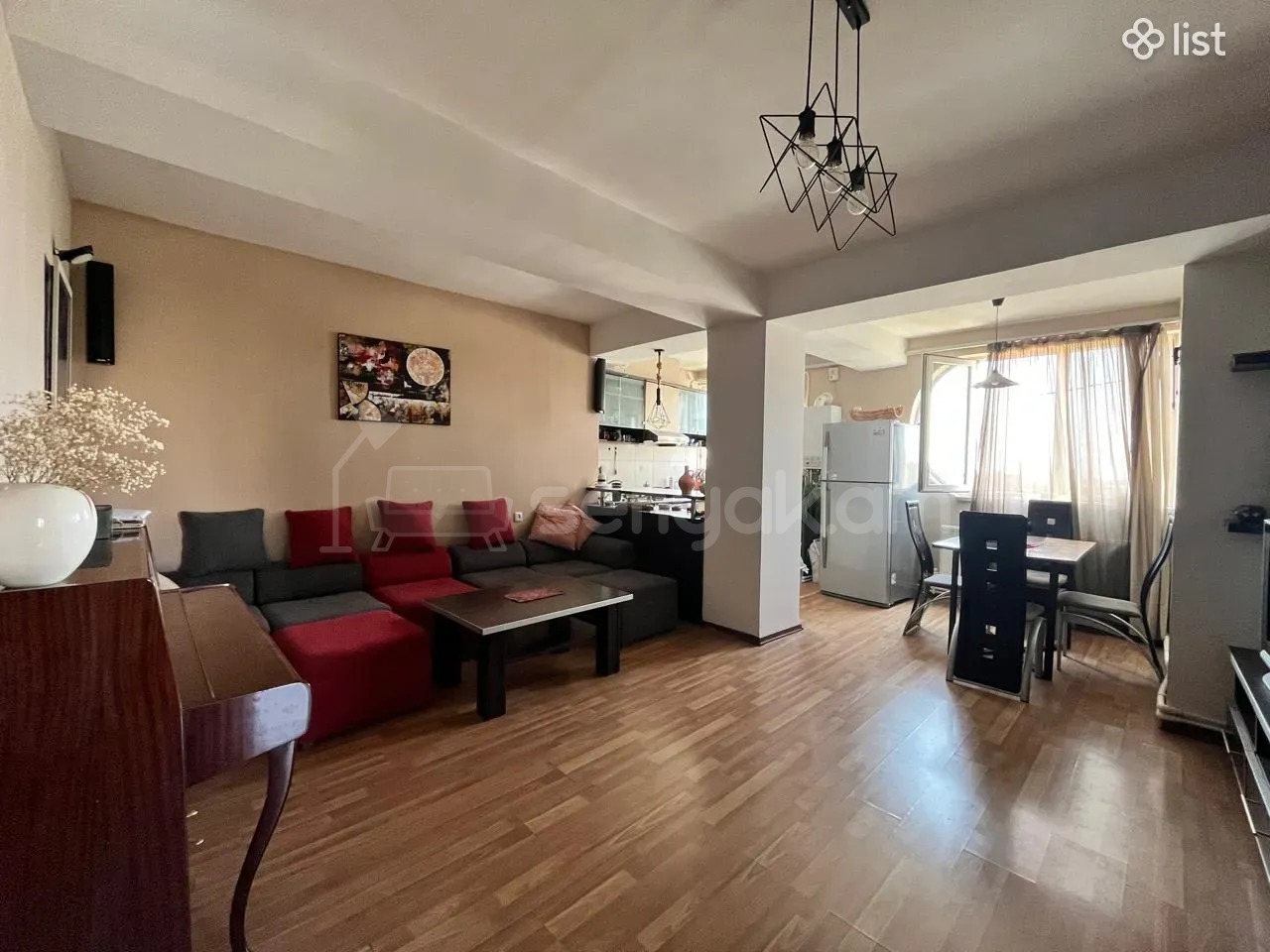 3 Սենյականոց Բնակարան, 70քմ, 12/16 հարկ, Դիզայներական Վերանորոգված, Կահավորված, Արևկող