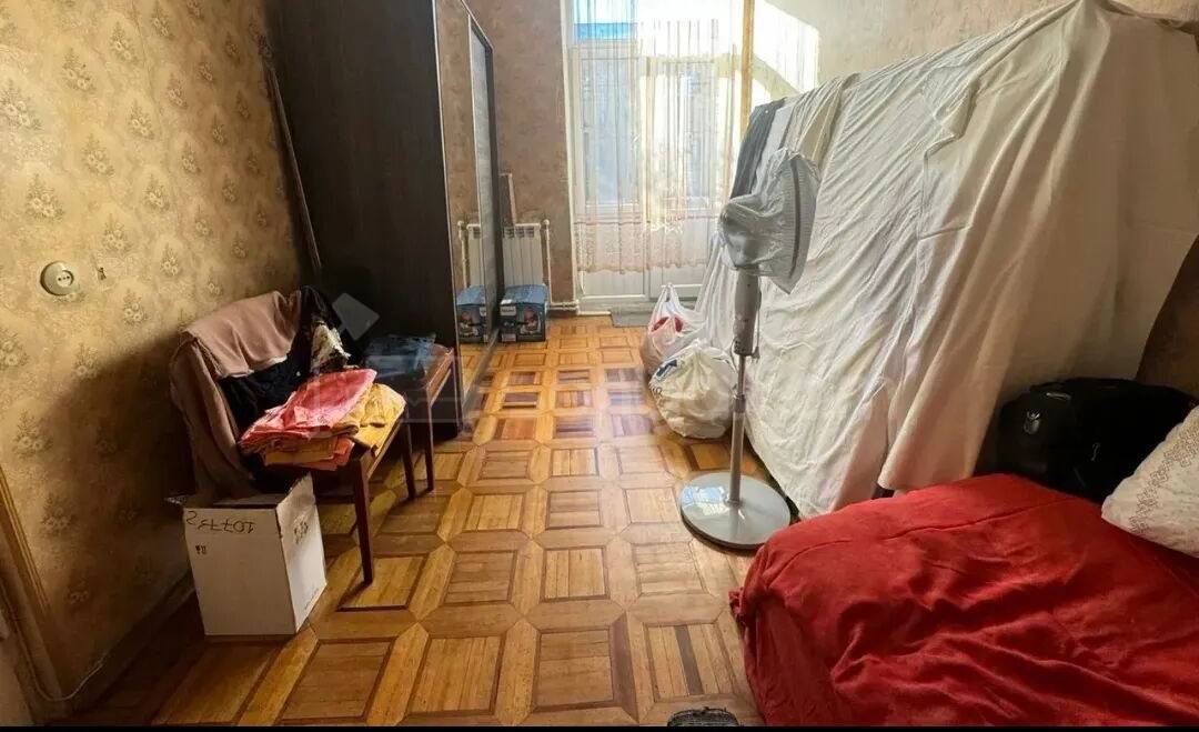 3 Սենյականոց Բնակարան Քարե Շենքում, 75քմ, 2/3 հարկ, Պետական Վիճակում