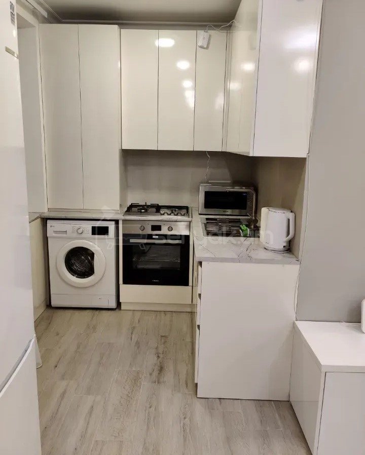 3 Սենյականոց Բնակարան Քարե Շենքում, 54քմ, 5/5 հարկ, Կապիտալ Վերանորոգված, Կահավորված, Արևկող