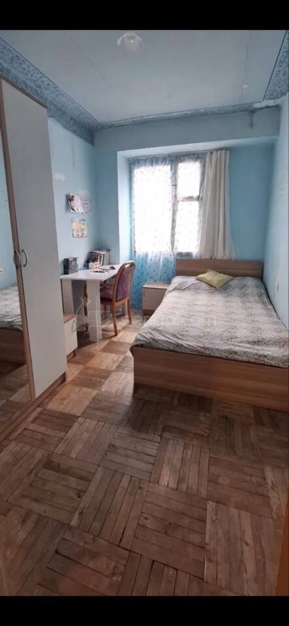 4 Սենյականոց Բնակարան, 90քմ, 4/9 հարկ, Պետական Վիճակում