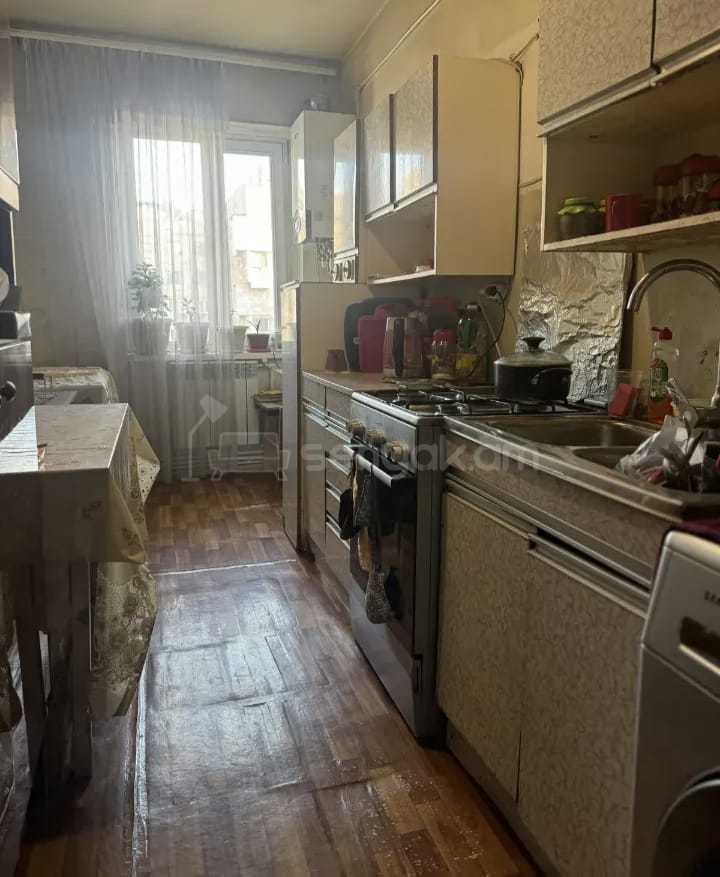 3 Սենյականոց Բնակարան, 72քմ, 9/9 հարկ, Նորմալ Վիճակում