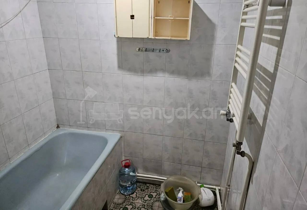 4 Սենյականոց Բնակարան, 82քմ, 3/9 հարկ, Կոսմետիկ Վերանորոգված