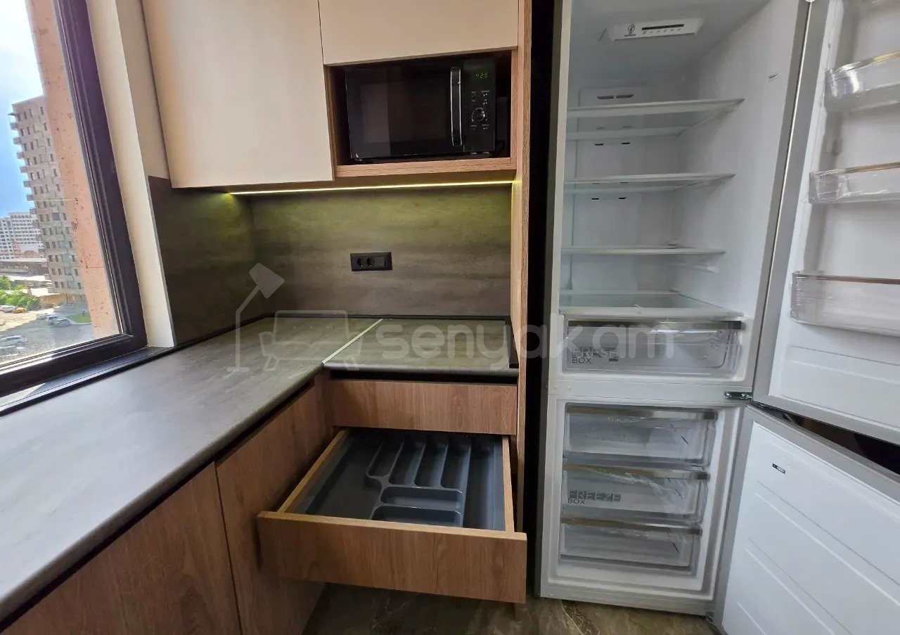 4 Սենյականոց Բնակարան Նորակառույցում, 95քմ, 4/14 հարկ, Կապիտալ Վերանորոգված, Կահավորված, Արևկող