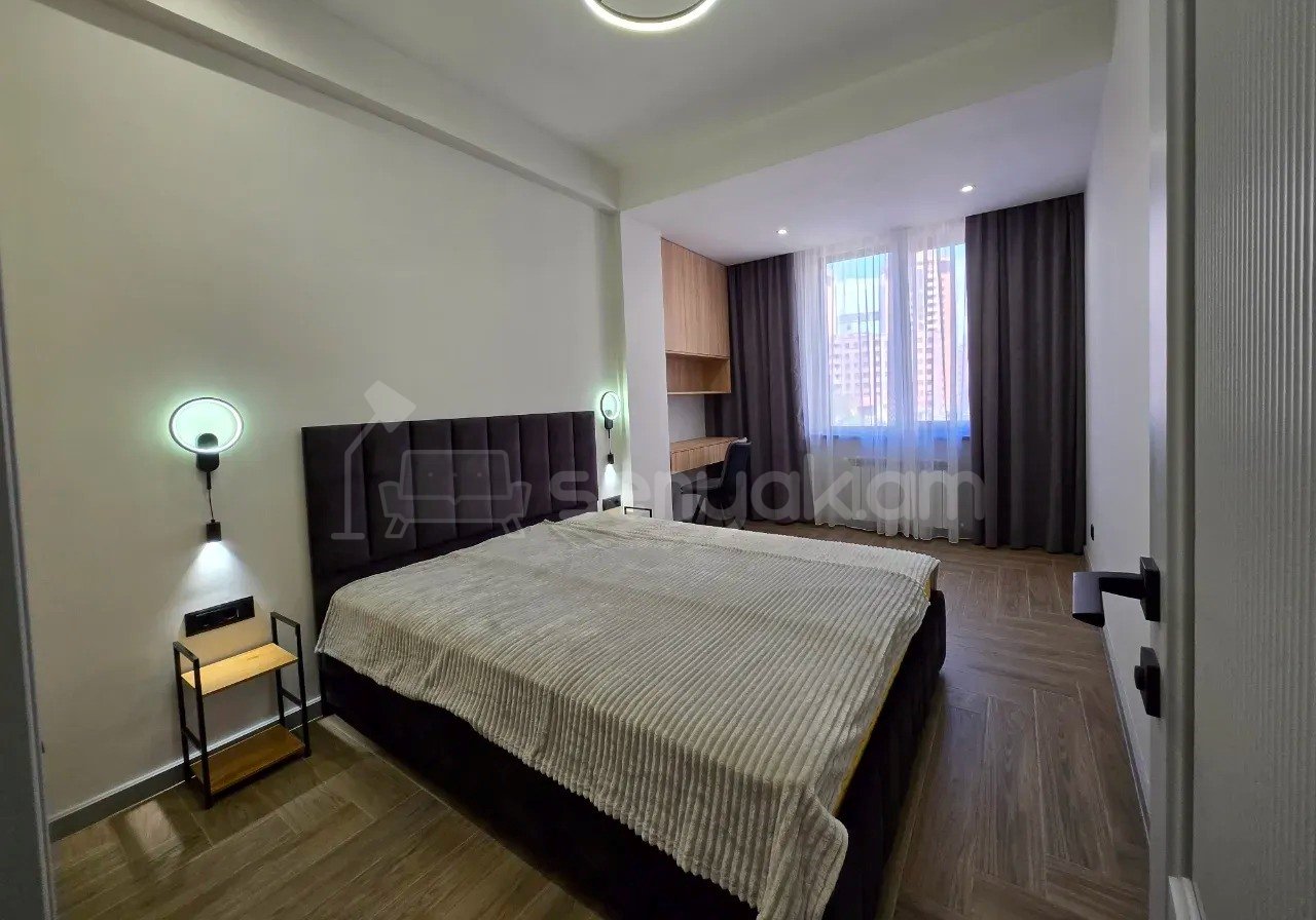 4 Սենյականոց Բնակարան Նորակառույցում, 95քմ, 4/14 հարկ, Կապիտալ Վերանորոգված, Կահավորված, Արևկող