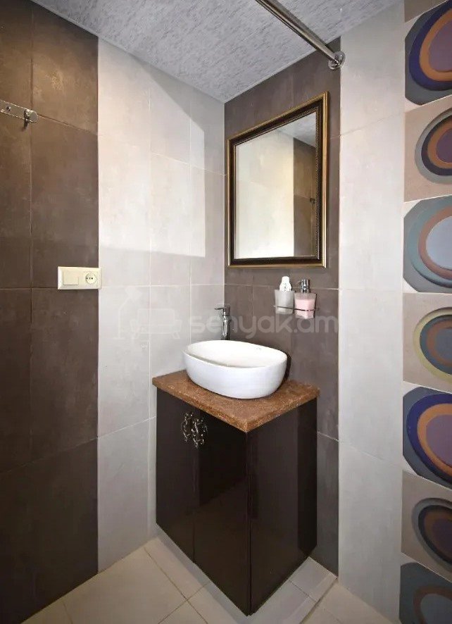 2 Սենյականոց Բնակարան, 35քմ, 3/5 հարկ, Կապիտալ Վերանորոգված, Կահավորված, Արևկող
