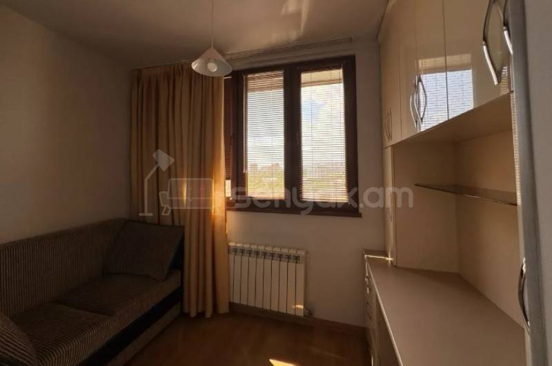 3 Սենյականոց Բնակարան, 74քմ, 8/10 հարկ, Կապիտալ Վերանորոգված, Կահավորված, Արևկող