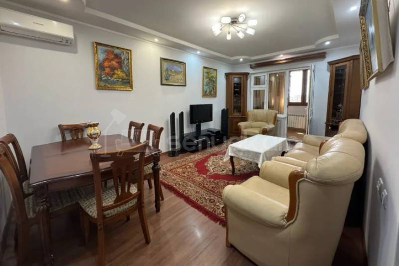 3 Սենյականոց Բնակարան, 74քմ, 8/10 հարկ, Կապիտալ Վերանորոգված, Կահավորված, Արևկող
