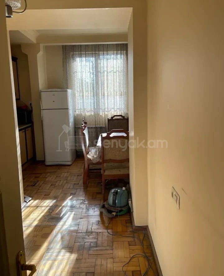 2 Սենյականոց Բնակարան Քարե Շենքում, 68քմ, 3/5 հարկ, Կոսմետիկ Վերանորոգված, Կահավորված, Արևկող