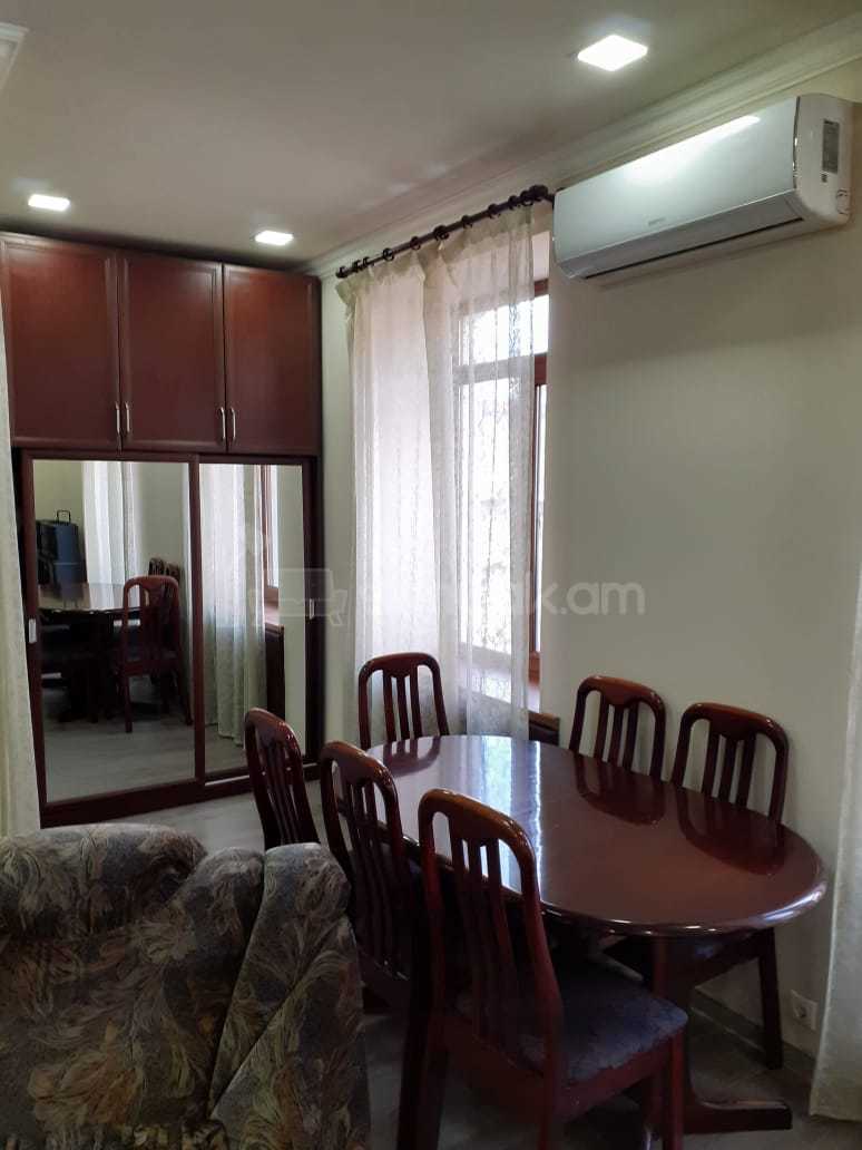 1 Սենյականոց Բնակարան, 45քմ, 4/4 հարկ, Կապիտալ Վերանորոգված