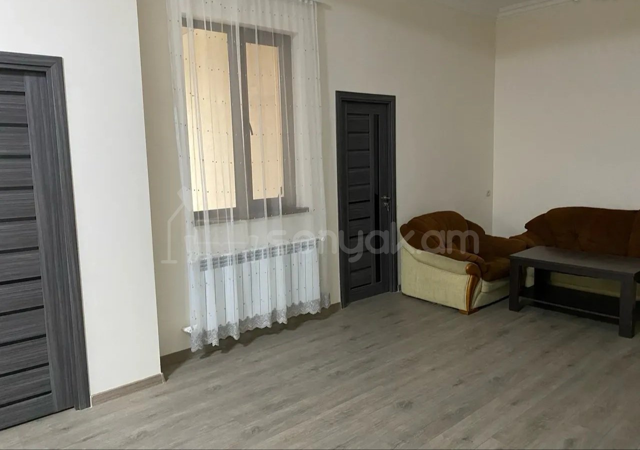 4 Սենյականոց Սեփական Տուն, 100քմ, Կապիտալ Վերանորոգված, Կահավորված, Ավտոտնակով