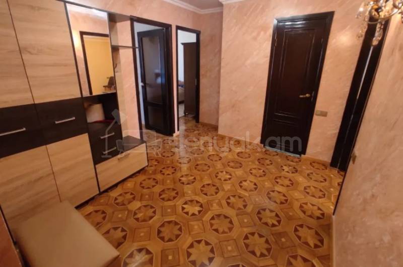 3 Սենյականոց Բնակարան Քարե Շենքում, 77քմ, 5/5 հարկ, Կապիտալ Վերանորոգված, Կահավորված, Արևկող