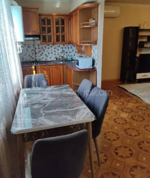 3 Սենյականոց Բնակարան Քարե Շենքում, 77քմ, 5/5 հարկ, Կապիտալ Վերանորոգված, Կահավորված, Արևկող