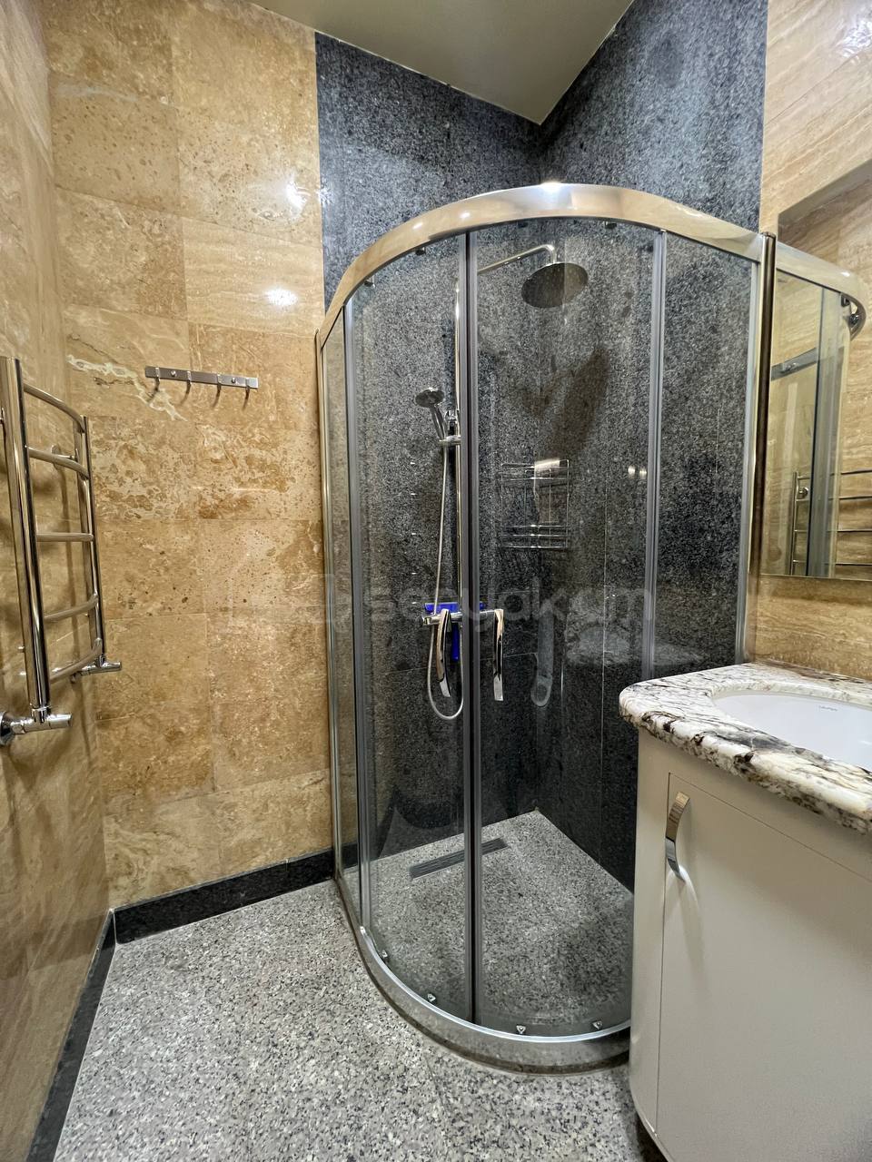 3 Սենյականոց Բնակարան Նորակառույցում, 85քմ, 8/22 հարկ, Դիզայներական Վերանորոգված, Կահավորված