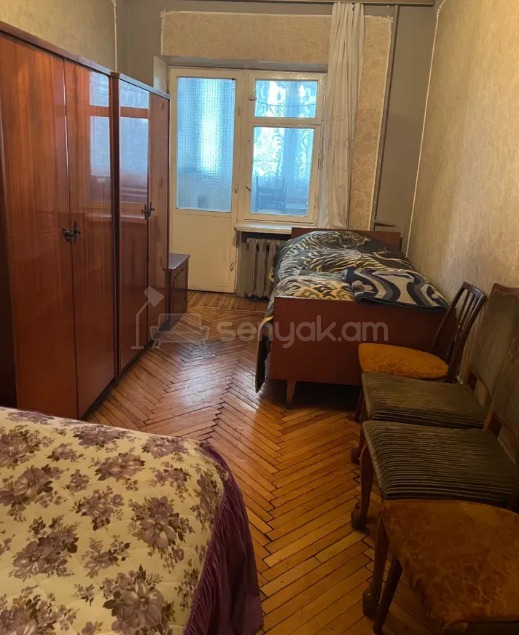 3 Սենյականոց Բնակարան Քարե Շենքում, 77քմ, 3/5 հարկ, Պետական Վիճակում