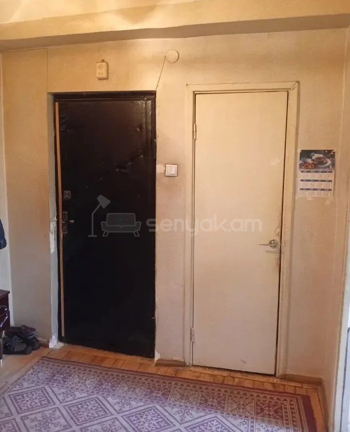 2 Սենյականոց Բնակարան, 40քմ, 5/9 հարկ, Պետական Վիճակում