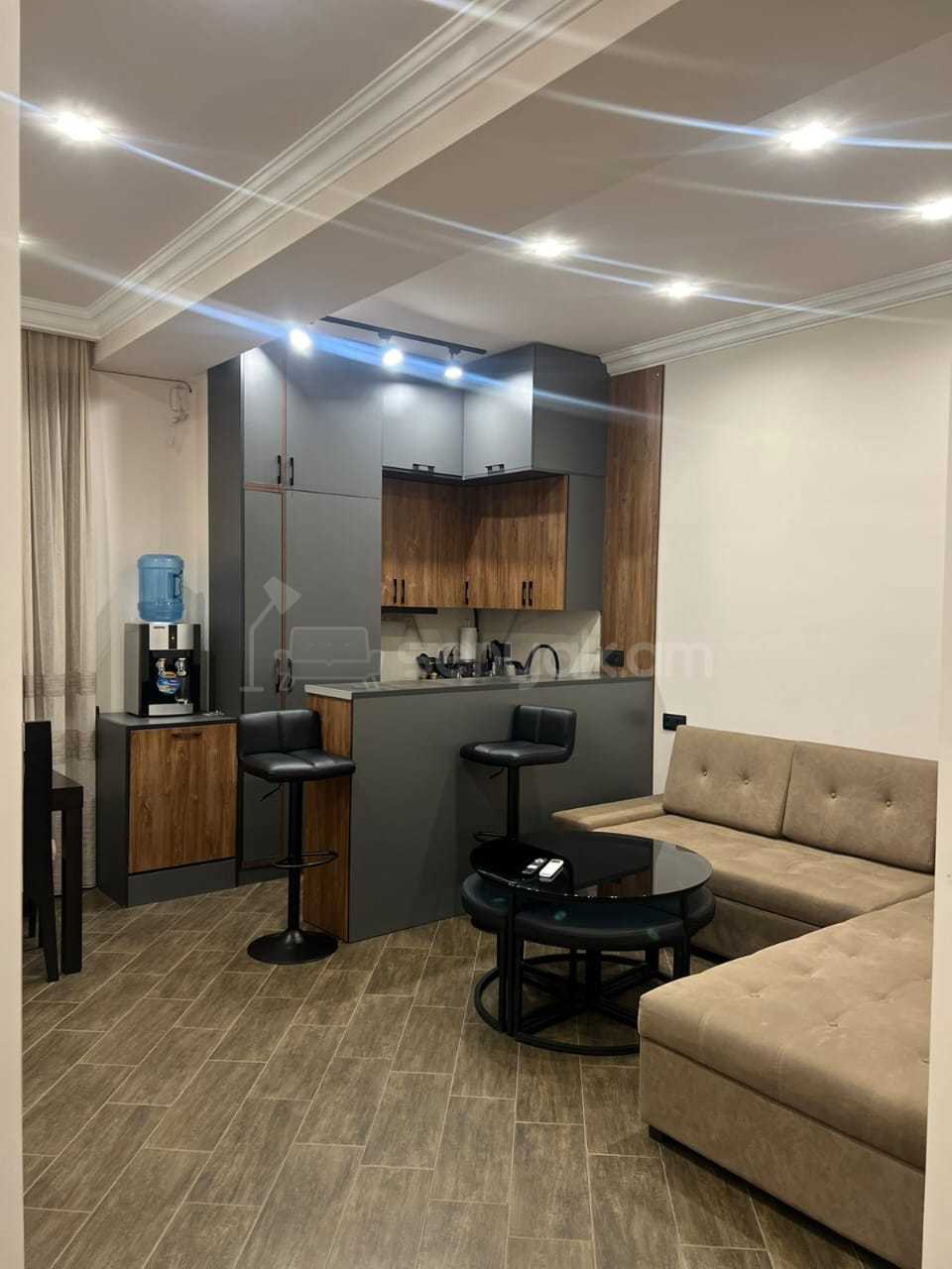 2 Սենյականոց Բնակարան Նորակառույցում, 40քմ, 2/4 հարկ, Դիզայներական Վերանորոգված