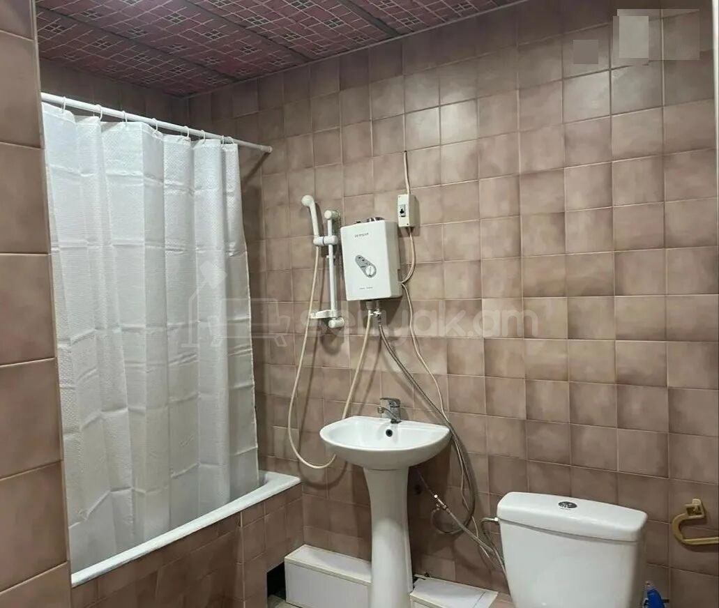 1 Սենյականոց Բնակարան, 54քմ, 9/9 հարկ, Նորմալ Վիճակում