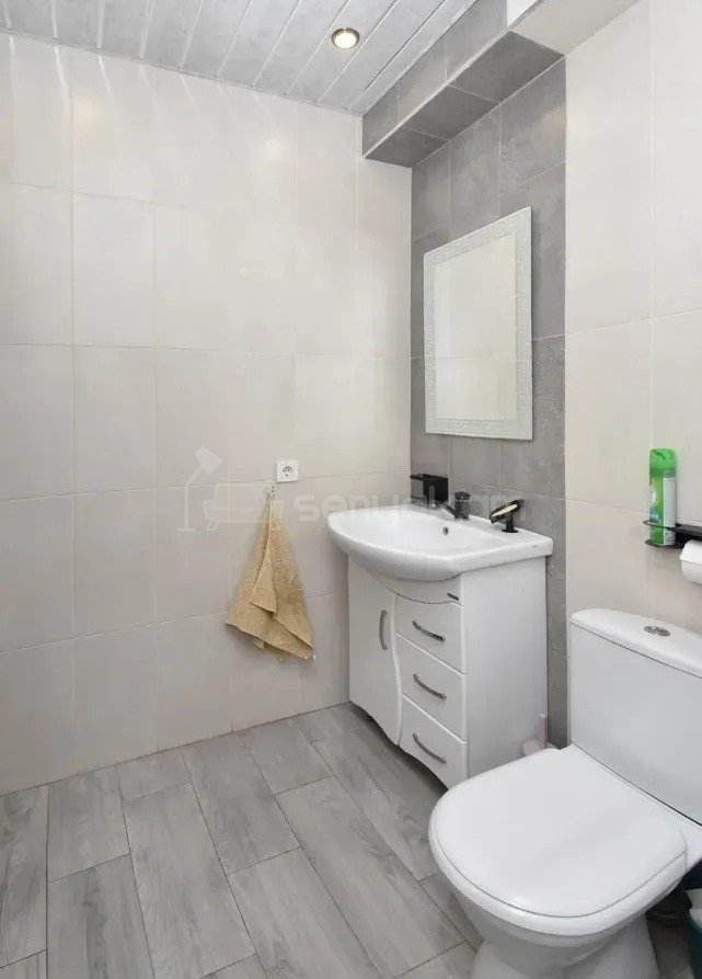 2 Սենյականոց Բնակարան Քարե Շենքում, 36քմ, 6/9 հարկ, Կապիտալ Վերանորոգված