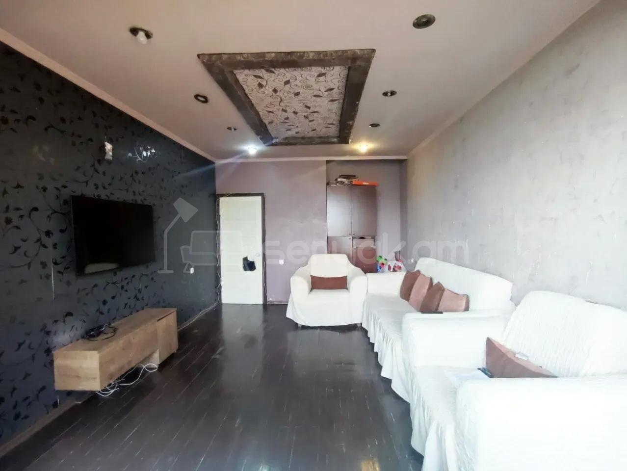 3 Սենյականոց Բնակարան Քարե Շենքում, 76քմ, 5/5 հարկ, Կոսմետիկ Վերանորոգված