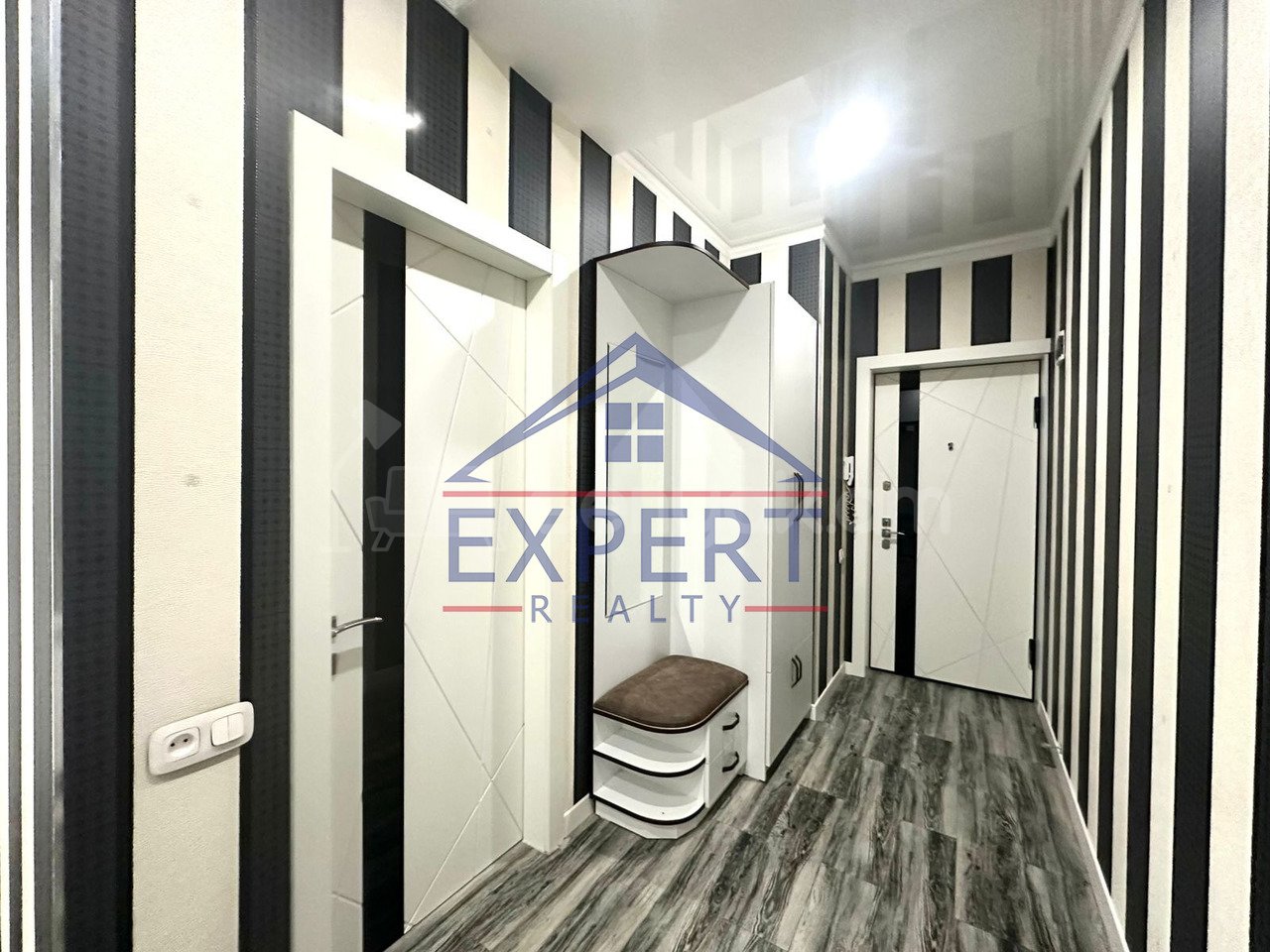 2 Սենյականոց Բնակարան Նորակառույցում, 84քմ, 2/22 հարկ, Դիզայներական Վերանորոգված