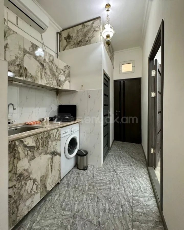 2 Սենյականոց Բնակարան Քարե Շենքում, 45քմ, 2/2 հարկ, Կապիտալ Վերանորոգված, Կահավորված