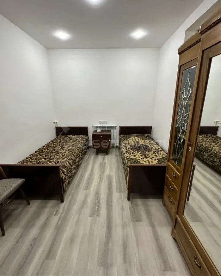 2 Սենյականոց Բնակարան Քարե Շենքում, 45քմ, 2/2 հարկ, Կապիտալ Վերանորոգված, Կահավորված