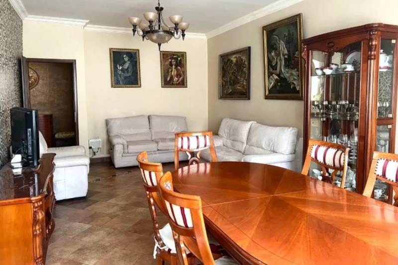 2 Սենյականոց Բնակարան Քարե Շենքում, 66քմ, 2/5 հարկ, Կապիտալ Վերանորոգված, Կահավորված, Արևկող