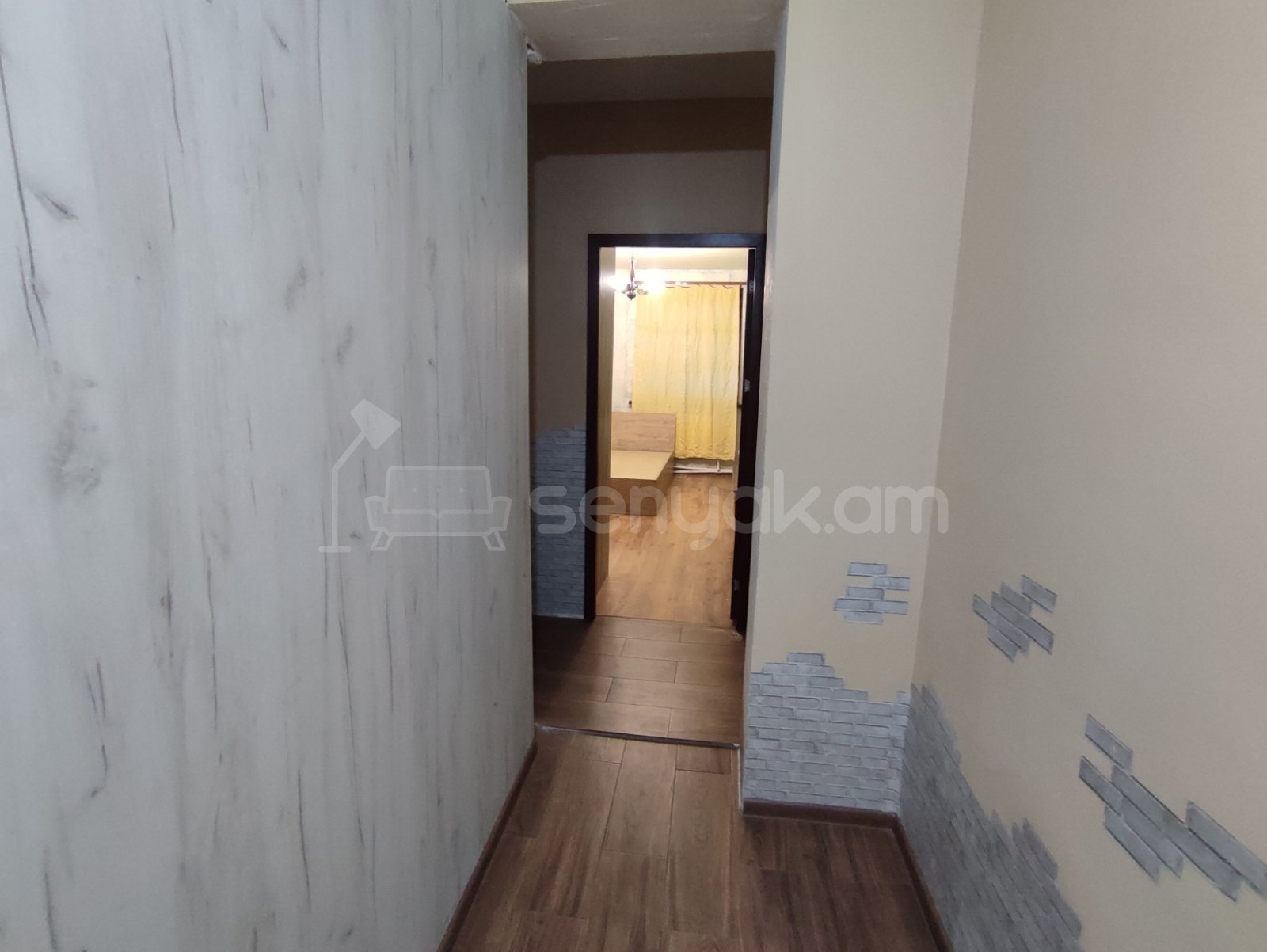 5 Սենյականոց Բնակարան, 103քմ, 2/5 հարկ, Կապիտալ Վերանորոգված