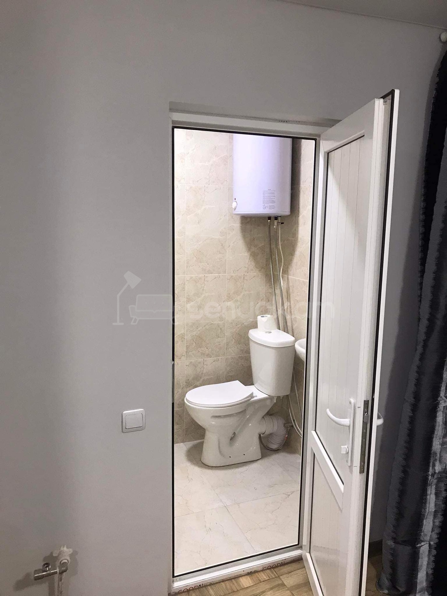 1 Սենյականոց Բնակարան Քարե Շենքում, 30քմ, 1/1 հարկ, Կապիտալ Վերանորոգված, Կահավորված