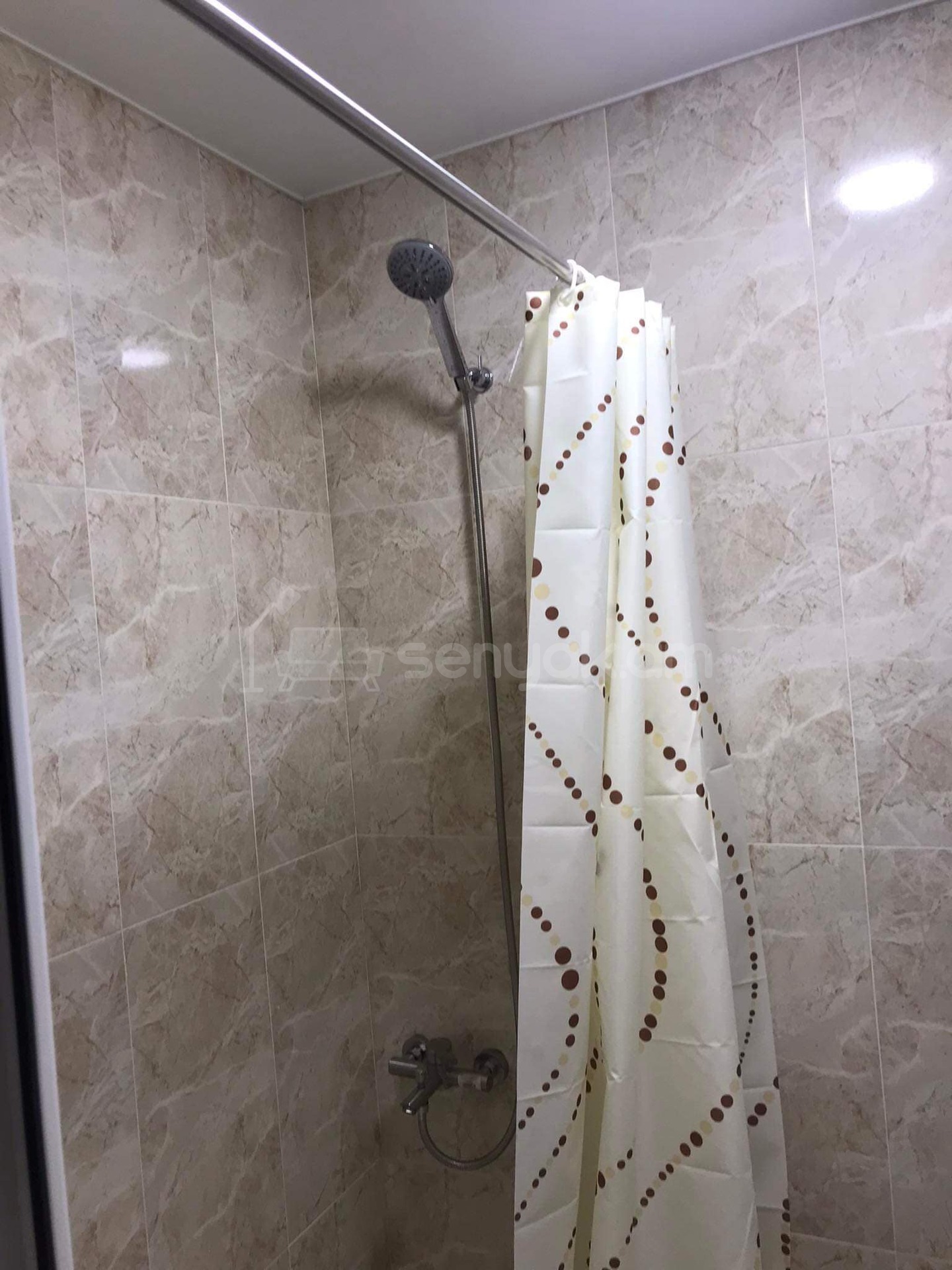 1 Սենյականոց Բնակարան Քարե Շենքում, 30քմ, 1/1 հարկ, Կապիտալ Վերանորոգված, Կահավորված